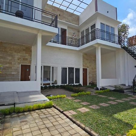 Cahaya 1 Guest House Songgoriti Buitenkant foto
